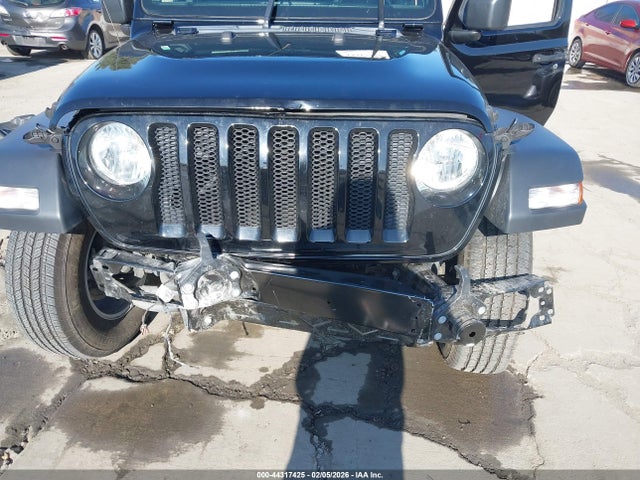 1C4HJXDG2KW538988 Jeep Wrangler Unlimited Sport S 4x4