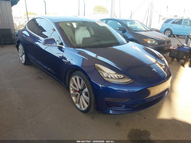 2018 TESLA MODEL 3 5YJ3E1EB1JF055669 Photo 0