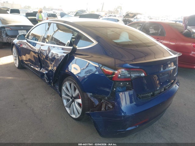 2018 TESLA MODEL 3 5YJ3E1EB1JF055669 Photo 2