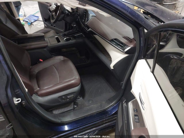 5TDESKFC1PS105666 Toyota Sienna Platinum