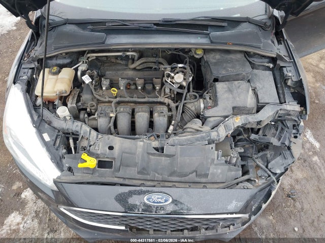 1FADP3K27GL389246 Ford FOCUS SE