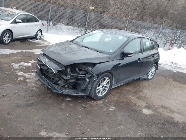 1FADP3K27GL389246 Ford FOCUS SE