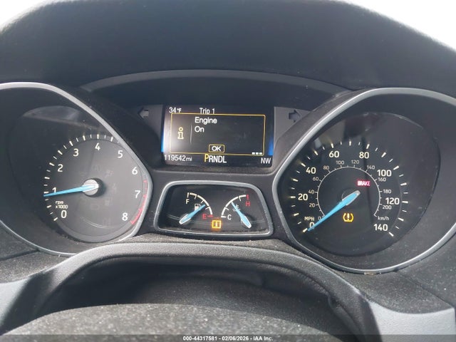 1FADP3K27GL389246 Ford FOCUS SE