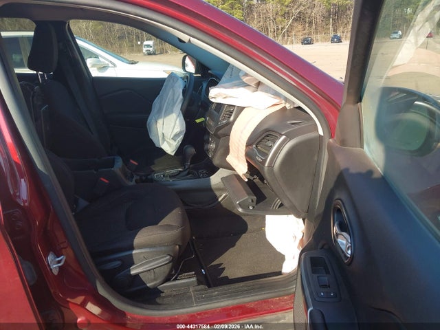 2021 JEEP CHEROKEE 1C4PJLCB2MD116101 Photo 4