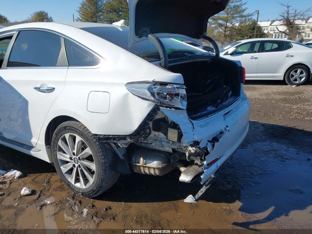 2016 Hyundai Sonata Sport მანქანა იყიდება აუქციონზე, vin: 5NPE34AF3GH273938, აუქციონის ნომერი: 44317614