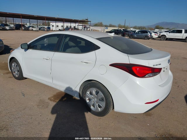2016 HYUNDAI ELANTRA 5NPDH4AE2GH772850 Photo 2