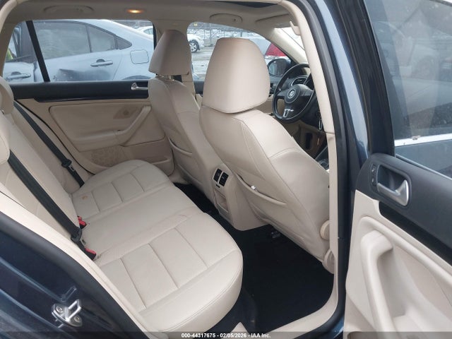 2010 VOLKSWAGEN JETTA 3VWTX7AJ9AM688262 Photo 7