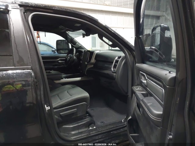 1C6SRFFP5SN561054 RAM 1500 Big Horn 4x4 5&#039;7 Box