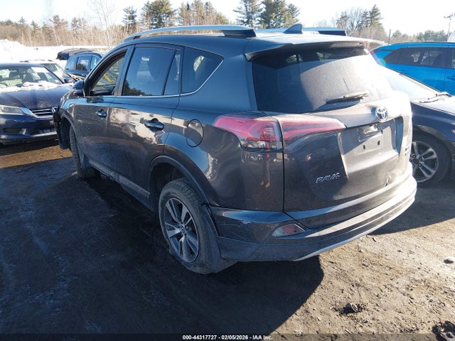 JTMRFREV2GJ064446 Toyota Rav4 Xle