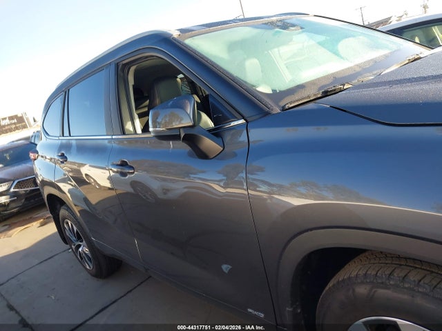 Toyota Highlander Hybrid Xle 2025 5TDKBRCH2SS660582 Image 13