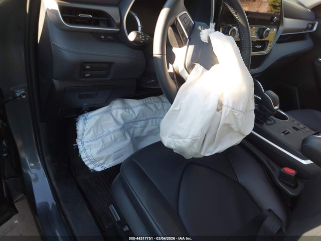 Toyota Highlander Hybrid Xle 2025 5TDKBRCH2SS660582 Image 15
