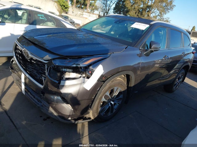 Toyota Highlander Hybrid Xle 2025 5TDKBRCH2SS660582 Image 2
