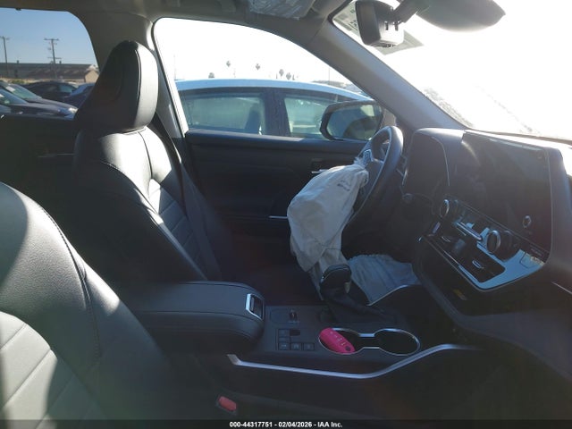 Toyota Highlander Hybrid Xle 2025 5TDKBRCH2SS660582 Image 5