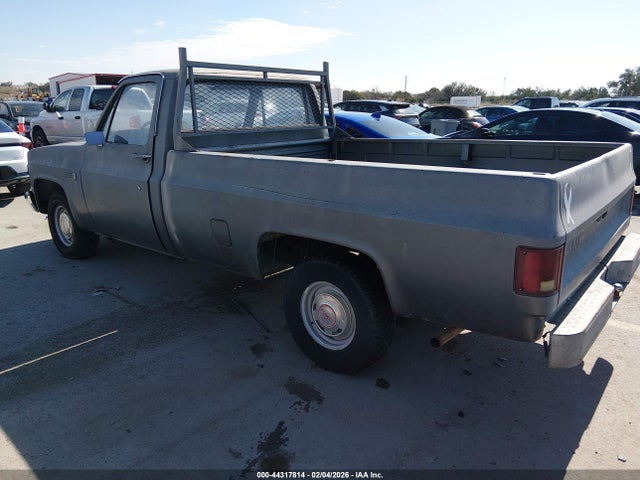 1986 GMC C1500 1GTCC14N5GF705562 Photo 2