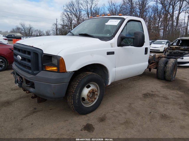 44317832 :رقم المزاد ، 1FDWF37587EA20436 vin ، 2007 Ford F-350 Chassis Xl/xlt مزاد بيع