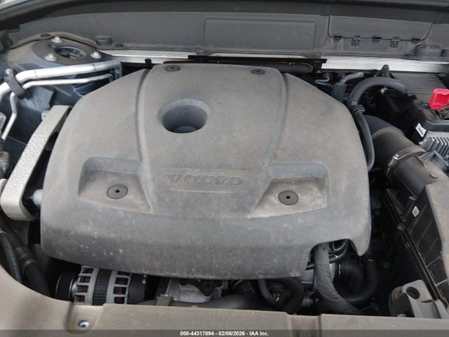 2020 VOLVO XC60 YV4102RK6L1435850 Photo 9