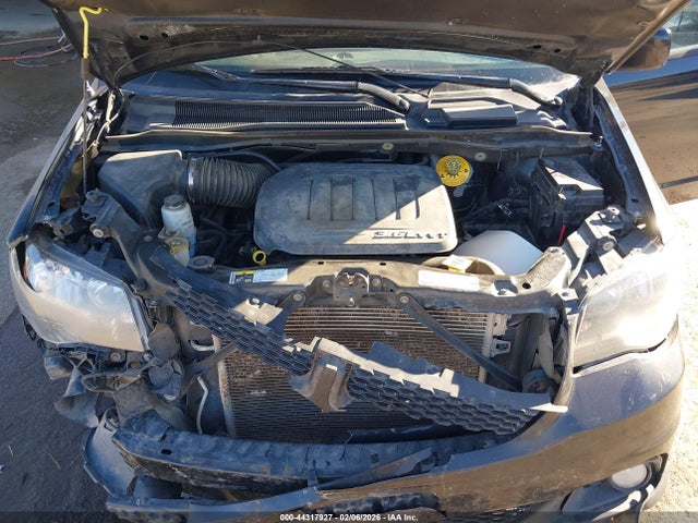 2C4RDGEG0JR331856 Dodge Grand Caravan Gt