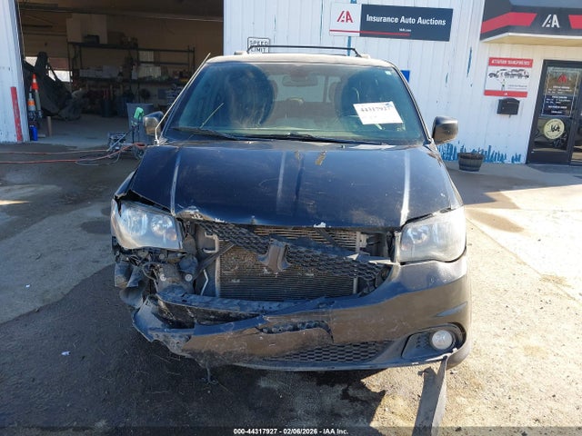 2C4RDGEG0JR331856 Dodge Grand Caravan Gt