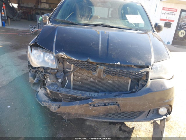 2C4RDGEG0JR331856 Dodge Grand Caravan Gt