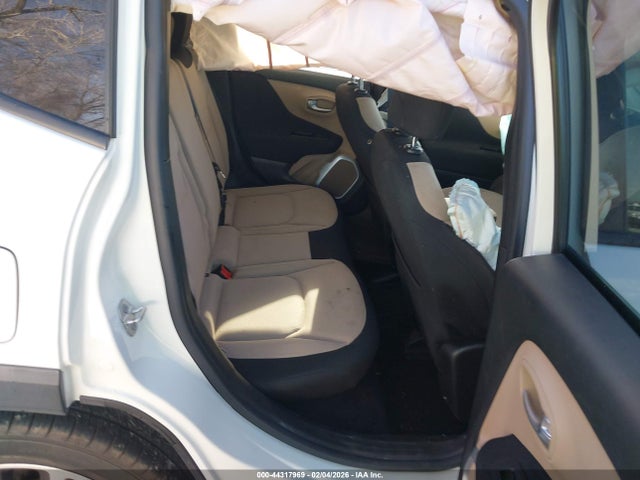 ZACCJABT9FPB80671 Jeep Renegade Latitude