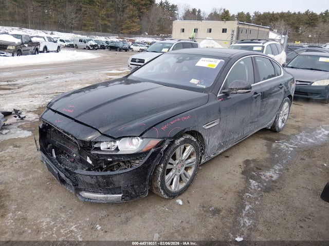 2017 JAGUAR XF SAJBJ4BV0HCY46839 Photo 1