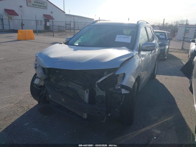 Nissan ROGUE SV 2017 KNMAT2MT8HP538380 Image 2