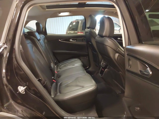 2023 LINCOLN NAUTILUS 2LMPJ8K90PBL17226 Photo 7