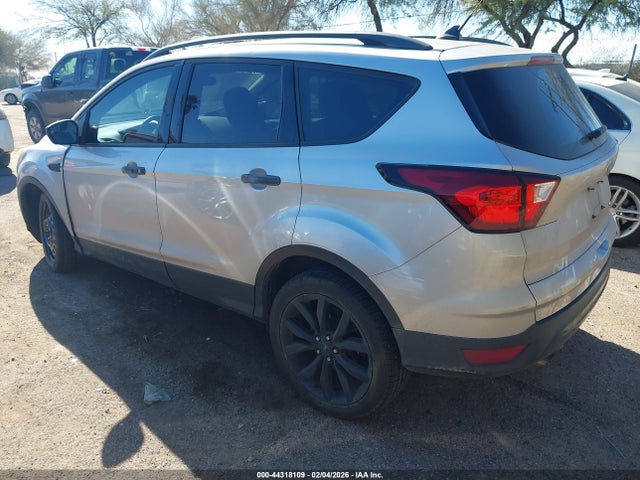 1FMCU0GD1KUB86682 Ford ESCAPE SE