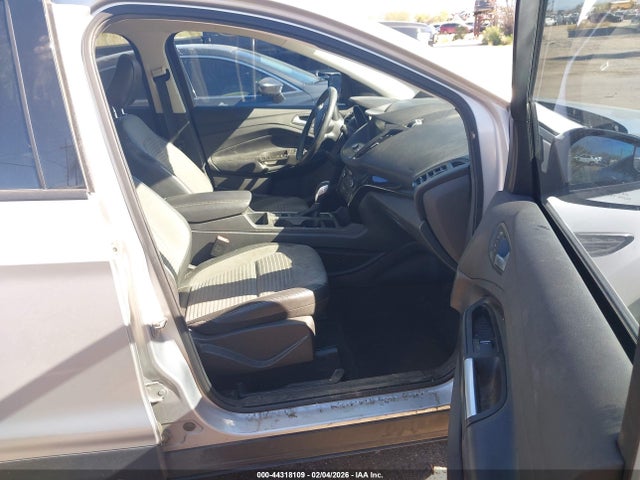 1FMCU0GD1KUB86682 Ford ESCAPE SE