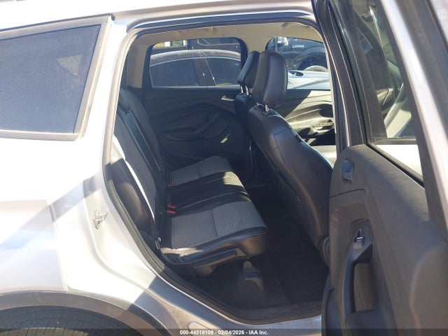 1FMCU0GD1KUB86682 Ford ESCAPE SE