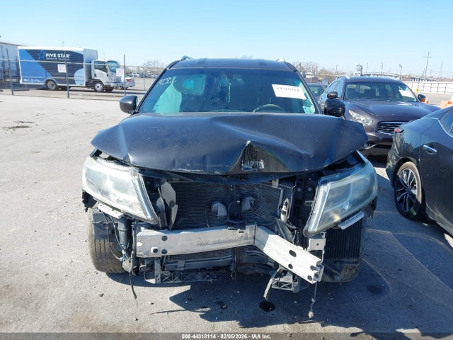 5N1AR2MN8GC670945 Nissan Pathfinder Sv