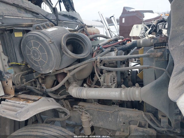 44318128 :رقم المزاد ، 1FUJA6CK47LZ29448 vin ، 2007 Freightliner Conventional Columbia مزاد بيع