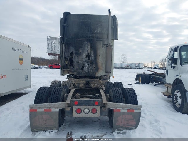 44318128 :رقم المزاد ، 1FUJA6CK47LZ29448 vin ، 2007 Freightliner Conventional Columbia مزاد بيع