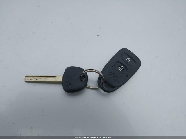 KMHCT4AE5HU380233 Hyundai ACCENT SE