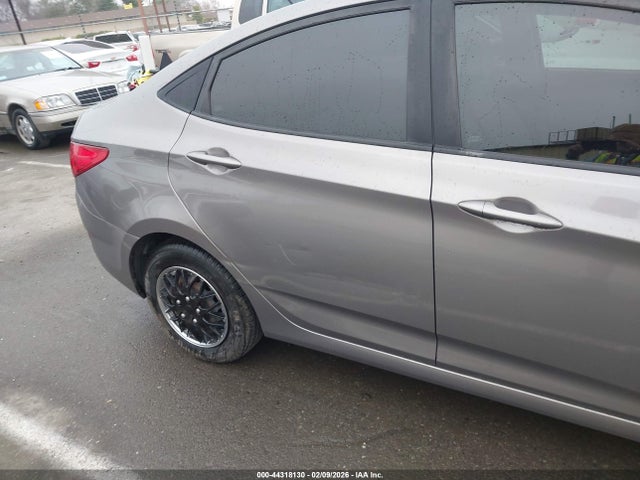 KMHCT4AE5HU380233 Hyundai ACCENT SE