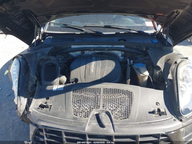 2017 PORSCHE MACAN WP1AA2A53HLB82227 Photo 9