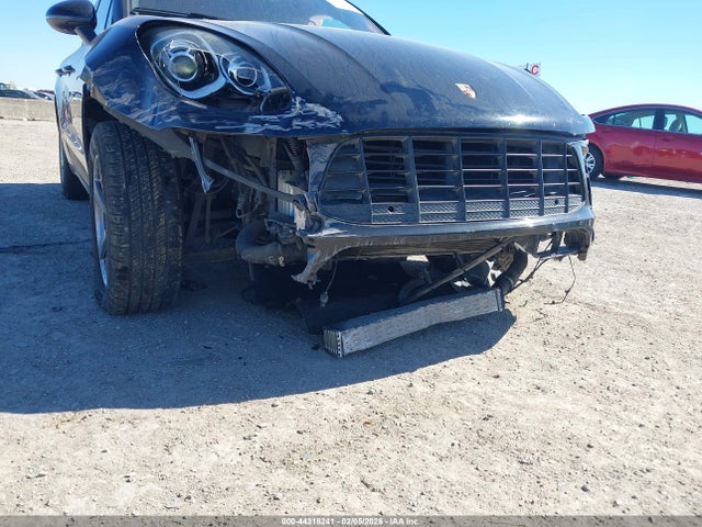 2017 PORSCHE MACAN WP1AA2A53HLB82227 Photo 5