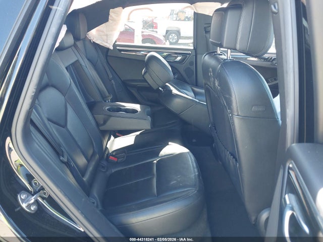 2017 PORSCHE MACAN WP1AA2A53HLB82227 Photo 7