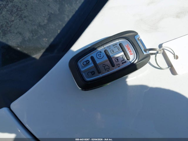 2024 CHRYSLER PACIFICA HYBRID 2C4RC1S79RR174487 Photo 10