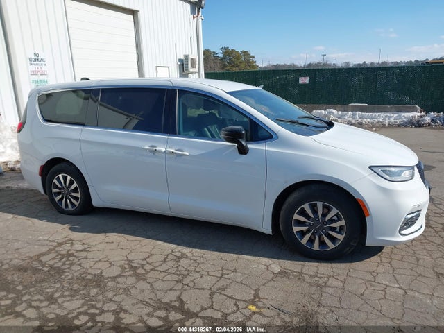 Продажа на аукционе авто 2024 Chrysler Pacifica Hybrid Select, vin: 2C4RC1S79RR174487, номер лота: 44318267