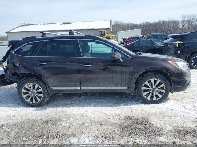 44318293 :رقم المزاد ، 4S4BSATC0H3216015 vin ، 2017 Subaru Outback 2.5i Touring مزاد بيع