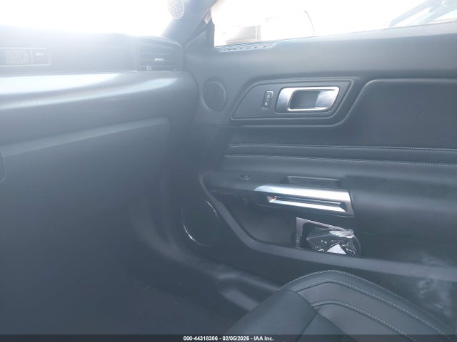 44318306 :رقم المزاد ، 1FA6P8R07N5555633 vin ، 2022 Ford Mustang Mach 1 Fastback مزاد بيع