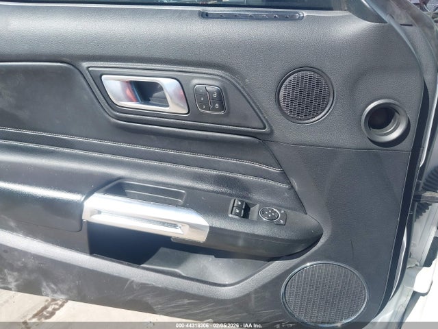 44318306 :رقم المزاد ، 1FA6P8R07N5555633 vin ، 2022 Ford Mustang Mach 1 Fastback مزاد بيع