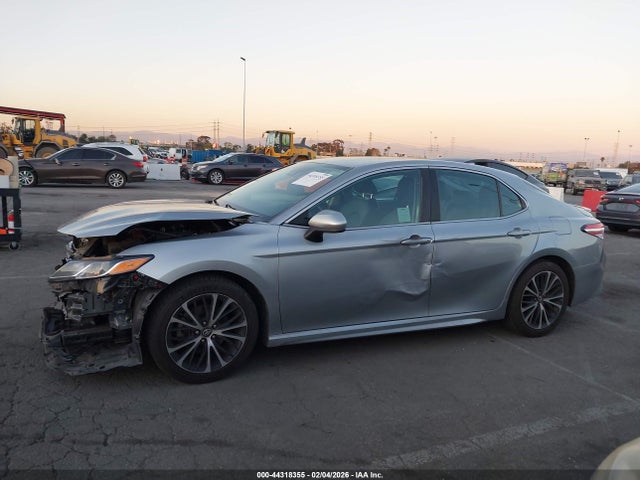 Продаж на аукціоні авто 2020 Toyota Camry Se, vin: 4T1G11AK0LU989749, номер лоту: 44318355