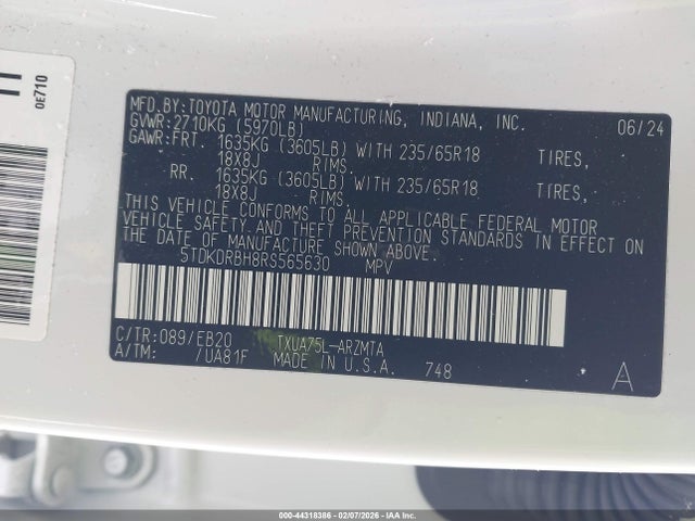 5TDKDRBH8RS565630 Toyota Highlander Xle