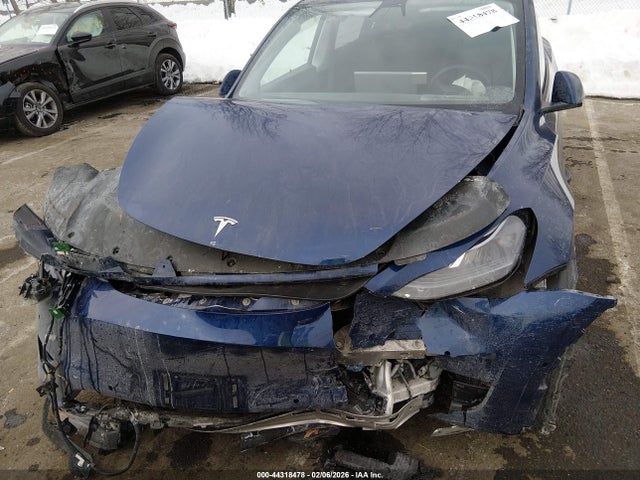 44318478 :رقم المزاد ، 5YJYGAEE1MF281564 vin ، 2021 Tesla Model Y Long Range Dual Motor All-wheel Drive مزاد بيع