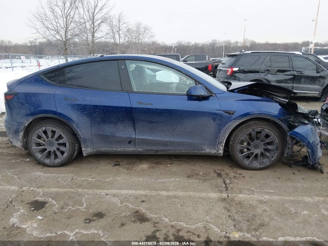 44318478 :رقم المزاد ، 5YJYGAEE1MF281564 vin ، 2021 Tesla Model Y Long Range Dual Motor All-wheel Drive مزاد بيع