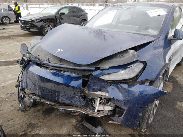 44318478 :رقم المزاد ، 5YJYGAEE1MF281564 vin ، 2021 Tesla Model Y Long Range Dual Motor All-wheel Drive مزاد بيع