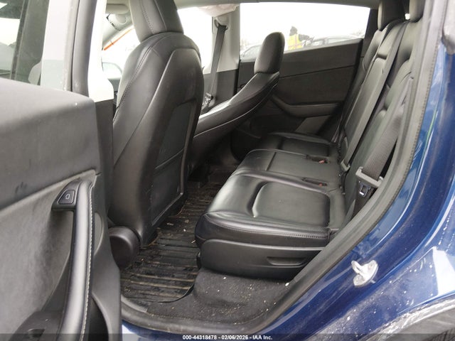 44318478 :رقم المزاد ، 5YJYGAEE1MF281564 vin ، 2021 Tesla Model Y Long Range Dual Motor All-wheel Drive مزاد بيع