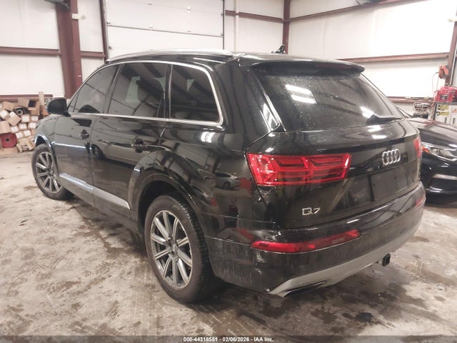 2019 AUDI Q7 WA1LHAF77KD020865 Photo 2